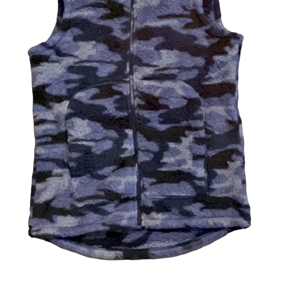Zenana Sherpa Camouflage Print Zip-Up Hooded Vest with Pockets_11